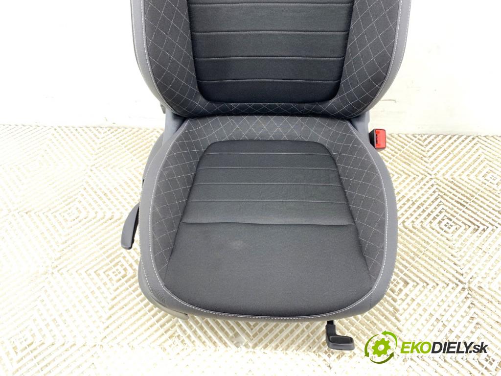 SKODA FABIA III liftback 2020 70 kW 1.0 TSI 999 Sedadlo pravy predný