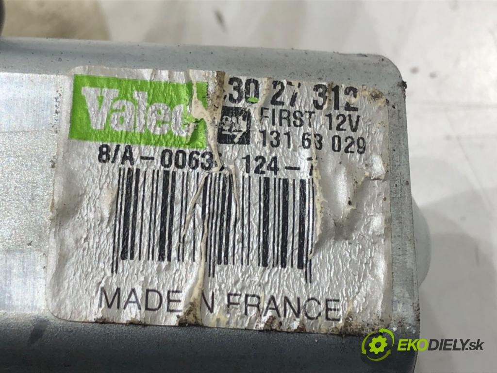 OPEL CORSA D (S07) 2006 - 2014    1.2 (L08, L68) 59 kW [80 KM] benzyna 2006 - 2014  motor stěračů zadní část 13163029