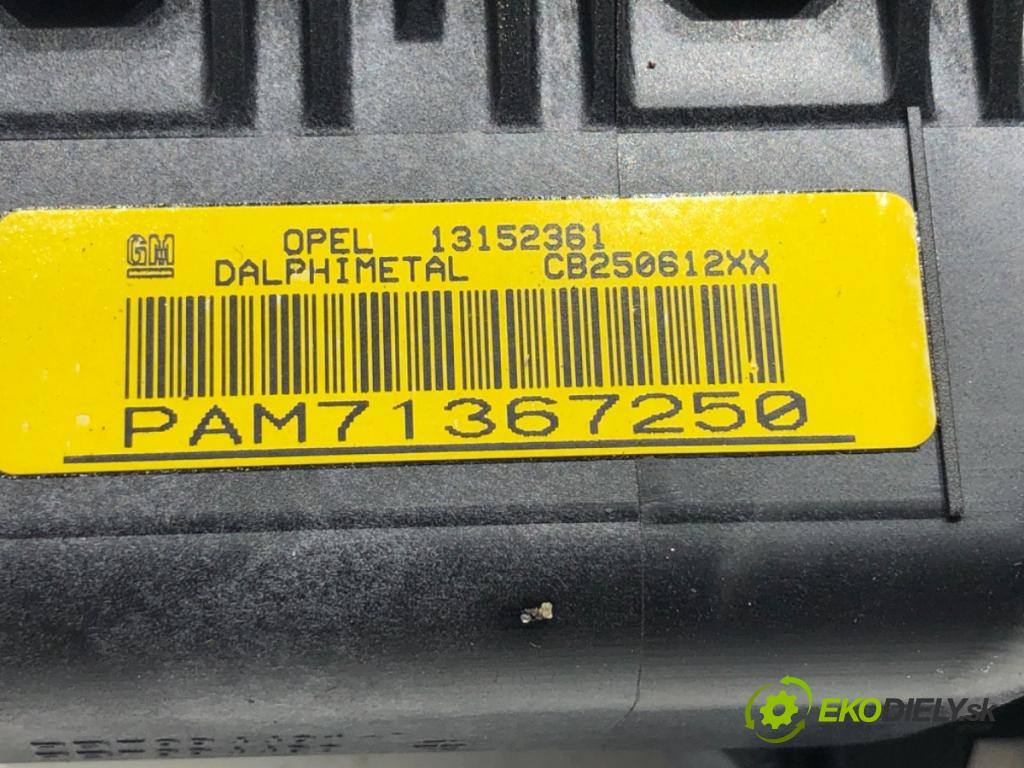OPEL CORSA D (S07) 2006 - 2014    1.2 (L08, L68) 59 kW [80 KM] benzyna 2006 - 2014  AirBag spolujazdca 13152361 (Airbag)