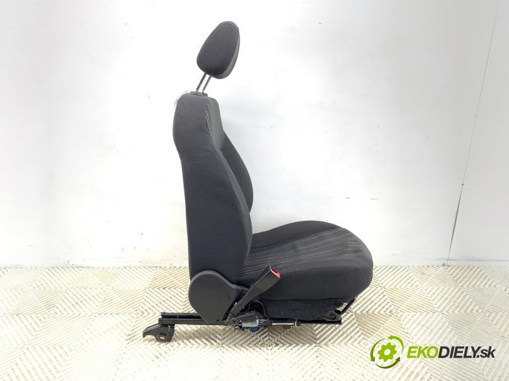 OPEL CORSA D (S07) 2006 - 2014    1.2 (L08, L68) 59 kW [80 KM] benzyna 2006 - 2014  Sedadlo ľavy predný