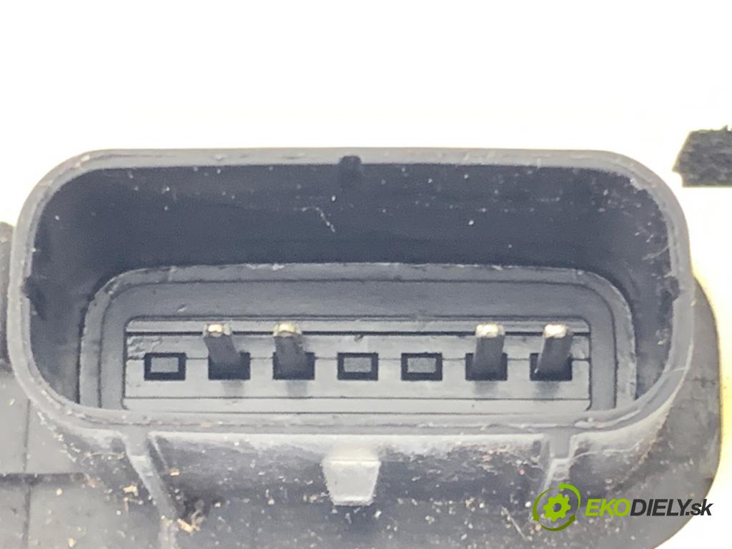 HYUNDAI ix35 SUV 2012 85 kW 1.7 CRDi 1685 zámok Dvere ľavy zad 81410-2Y010