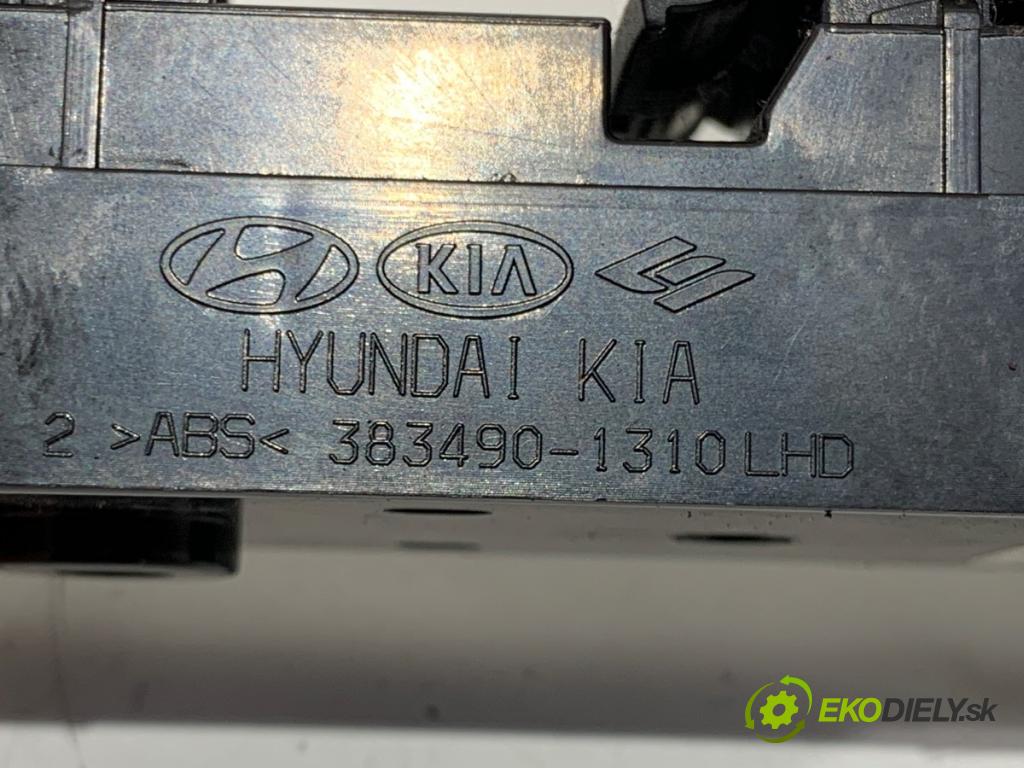 HYUNDAI ix35 (LM, EL, ELH) 2009 - 2022    1.7 CRDi 85 kW [116 KM] olej napędowy 2010 - 2022  Prepínač okien 93570-2Y1109P (Prepínacie páčky pod volantom)