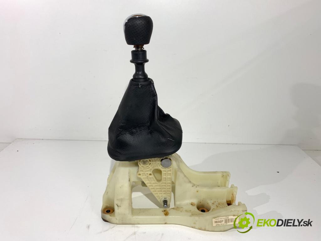 HYUNDAI ix35 (LM, EL, ELH) 2009 - 2022    1.7 CRDi 85 kW [116 KM] olej napędowy 2010 - 2022  Kulisa 43700-2Y300 (Rýchlostná páka (kulisa))