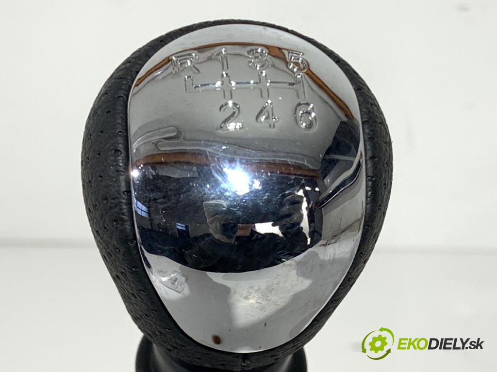 HYUNDAI ix35 (LM, EL, ELH) 2009 - 2022    1.7 CRDi 85 kW [116 KM] olej napędowy 2010 - 2022  Kulisa 43700-2Y300 (Rýchlostná páka (kulisa))