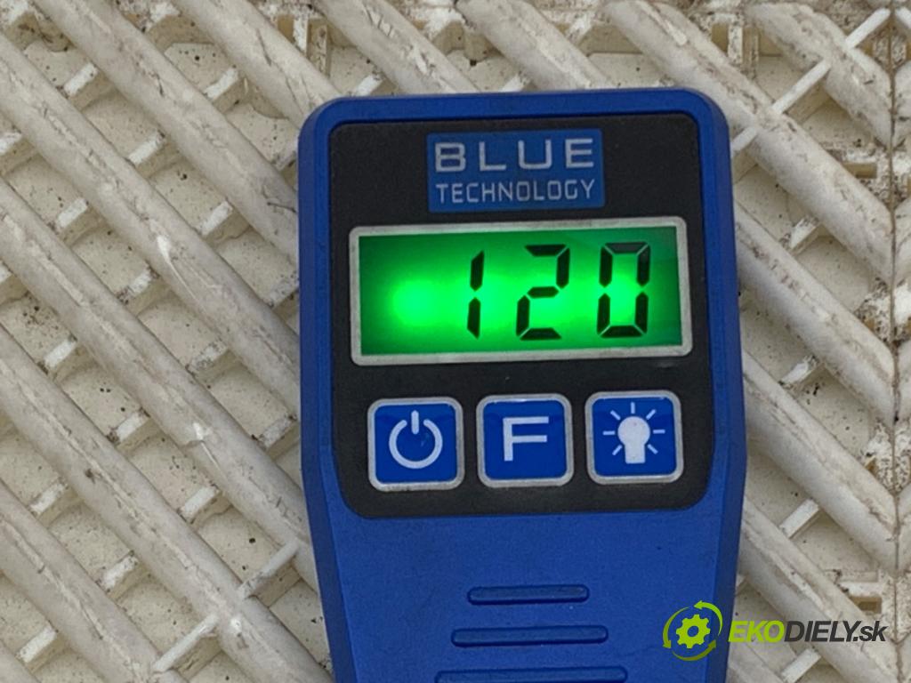 HYUNDAI ix35 SUV 2012 85 kW 1.7 CRDi 1685 Dvere ľavy zad