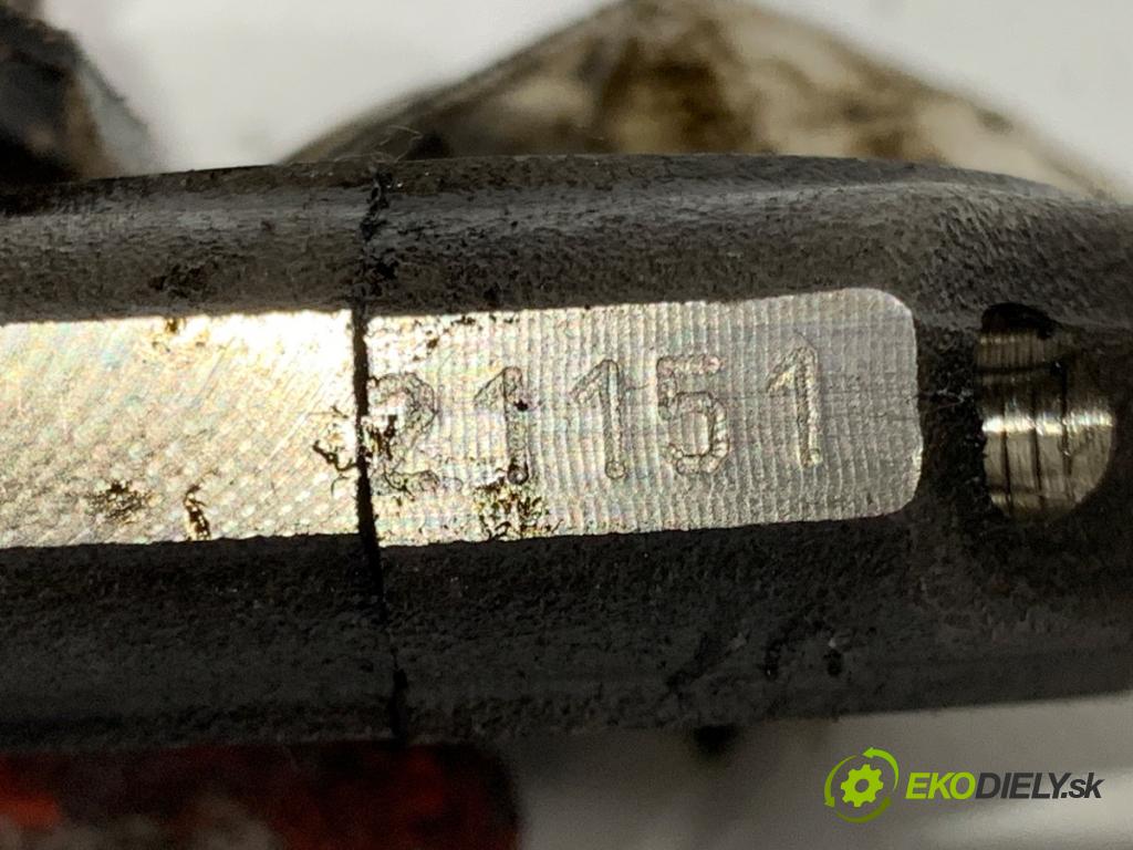 HYUNDAI ix35 SUV 2012 85 kW 1.7 CRDi 1685 PIEST: ojnica D4FD (Piest)