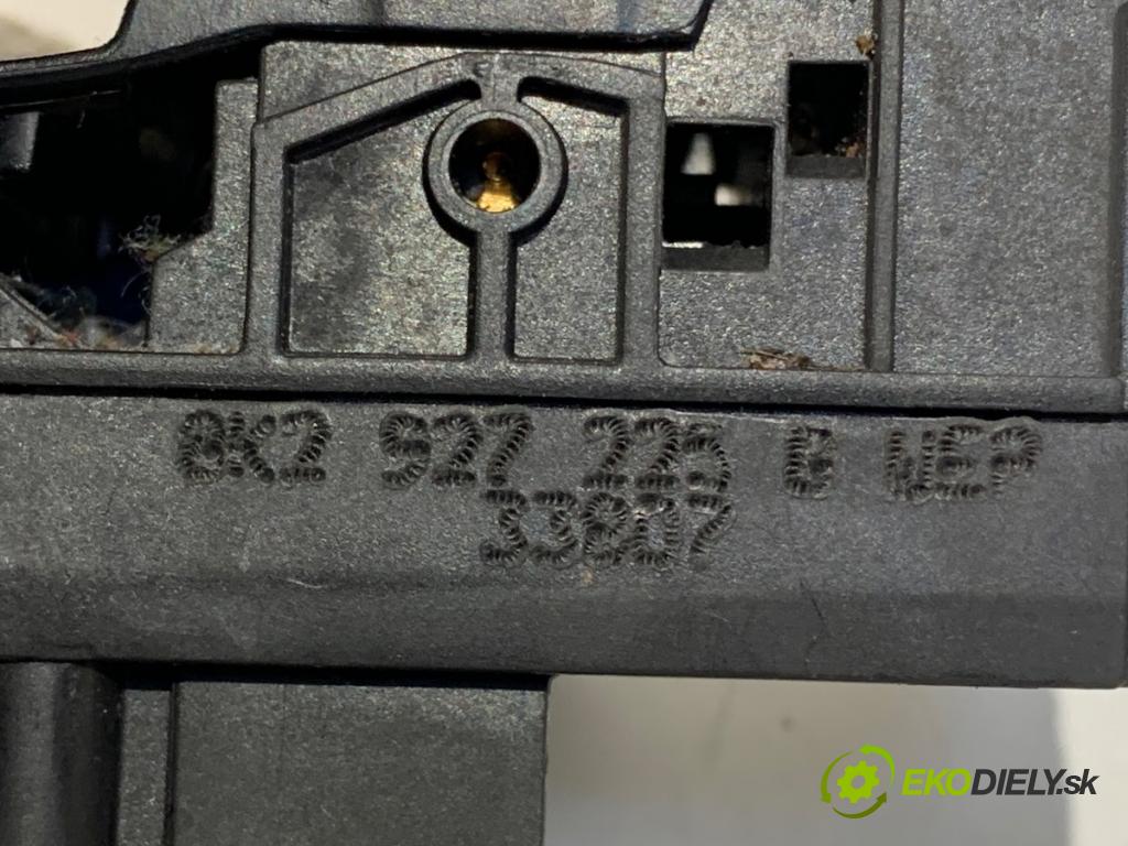 AUDI A4 B8 (8K2) 2007 - 2015    2.0 TDI 105 kW [143 KM] olej napędowy 2007 - 2015  Spínač brzdy ručnej brzdy 8K2927225G (Prepínač/spínač/tlačidlo a ovládač kúrenia)