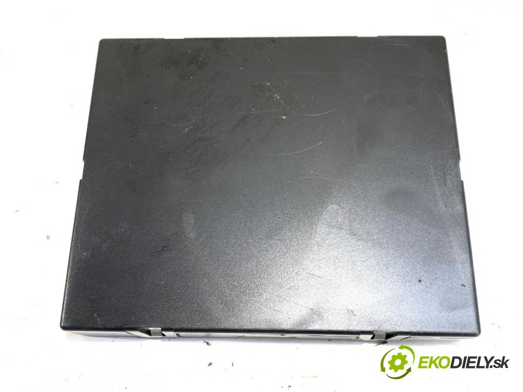 AUDI A4 B8 (8K2) 2007 - 2015    2.0 TDI 105 kW [143 KM] olej napędowy 2007 - 2015  Modul BCM 8K0907064C (Ostatné)