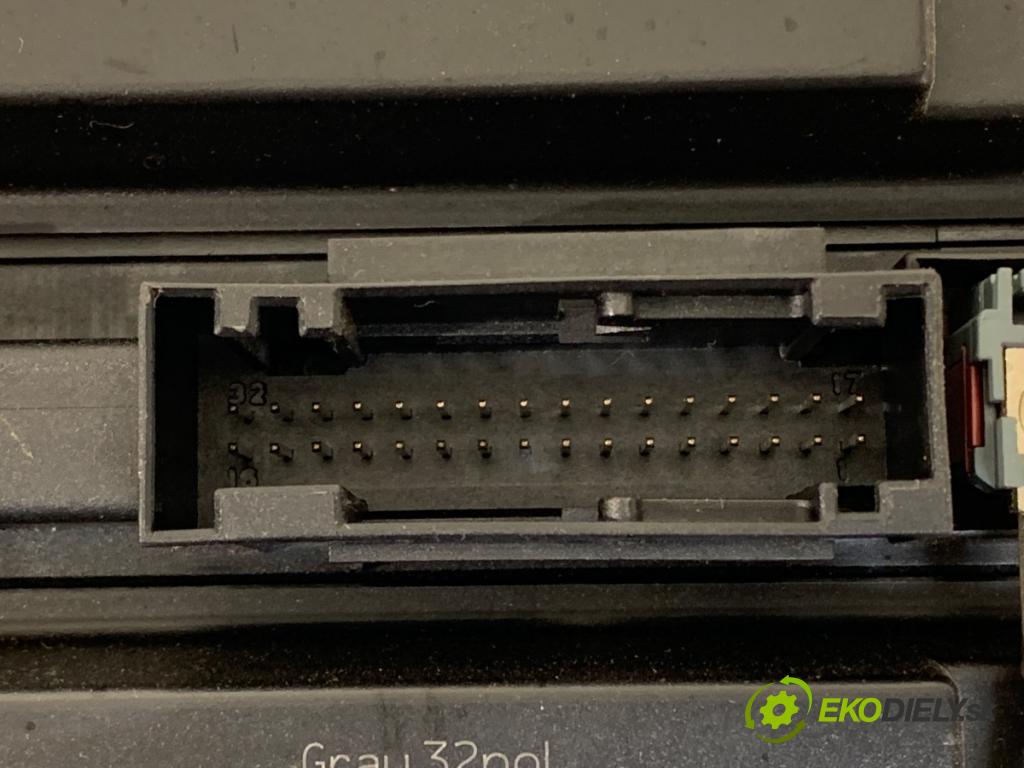 AUDI A4 B8 (8K2) 2007 - 2015    2.0 TDI 105 kW [143 KM] olej napędowy 2007 - 2015  Modul BCM 8K0907064C (Ostatné)