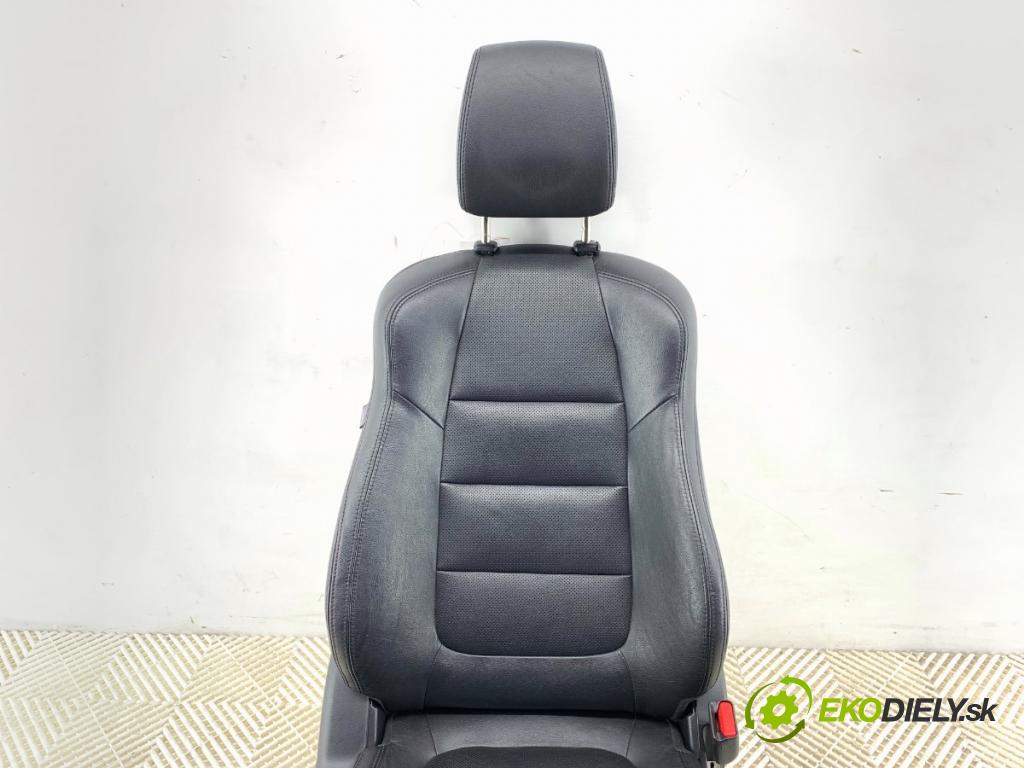 MAZDA CX-5 (KE, GH) 2011 - 2017    2.2 D (KE2FW) 129 kW [175 KM] olej napędowy 2012 - 2017  Sedadlo pravy predný
