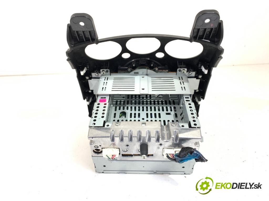 MAZDA 2 (DE_, DH_) 2007 - 2015    1.3 (DE3FS) 63 kW [86 KM] benzyna 2007 - 2015  RADIO 14797629 DF7466A40 (Audio zariadenie)