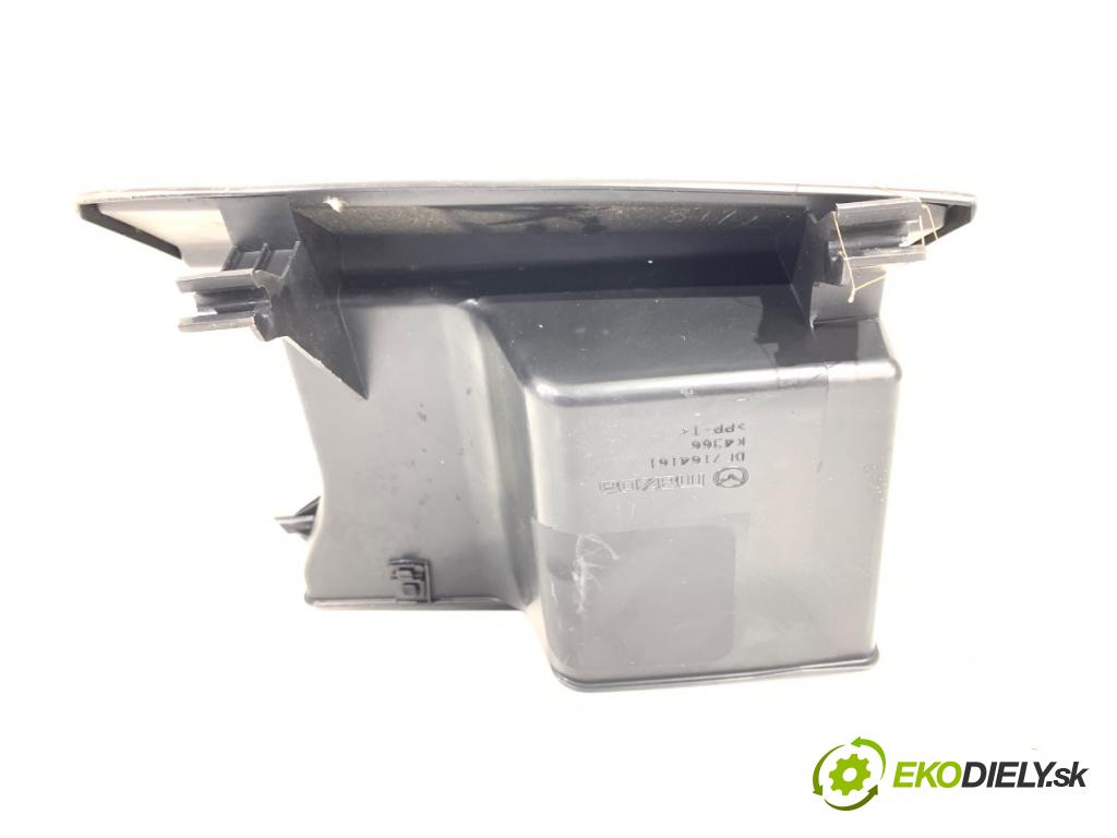 MAZDA 2 (DE_, DH_) 2007 - 2015    1.3 (DE3FS) 63 kW [86 KM] benzyna 2007 - 2015  Priehradka, kastlík spolujazdca DF7164161 (Priehradka, kastlík)