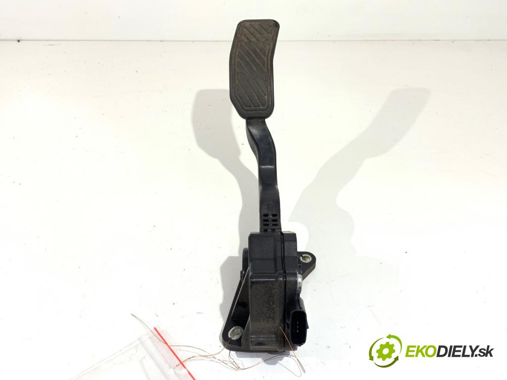 MAZDA 2 (DE_, DH_) 2007 - 2015    1.3 (DE3FS) 63 kW [86 KM] benzyna 2007 - 2015  Potenciometer plynu K4238-7410 (Pedál)