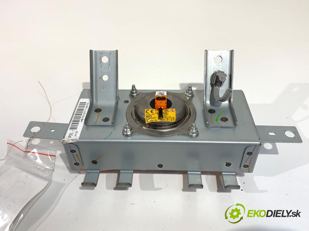 MAZDA 2 (DE_, DH_) 2007 - 2015    1.3 (DE3FS) 63 kW [86 KM] benzyna 2007 - 2015  AirBag spolujezdce  (Airbagy)