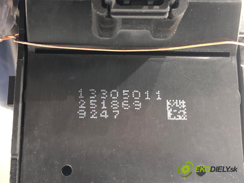 OPEL INSIGNIA A (G09) 2008 - 2017    2.0 CDTI (68) 118 kW [160 KM] olej napędowy 2008 - 2017  Prepínač okien 13305011 (Prepínač/spínač/tlačidlo a ovládač kúrenia)