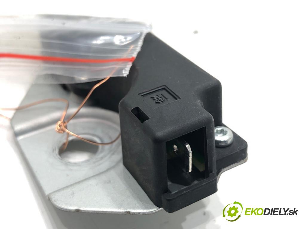 OPEL INSIGNIA A (G09) 2008 - 2017    2.0 CDTI (68) 118 kW [160 KM] olej napędowy 2008 - 2017  Zosilňovač Antenní: 13293348 (Zosilňovač)