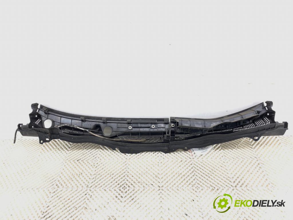 MAZDA 2 (DE_, DH_) 2007 - 2015    1.3 (DE3FS) 63 kW [86 KM] benzyna 2007 - 2015  Torpédo, plast pod čelné okno DF71507P1 (Torpédo)