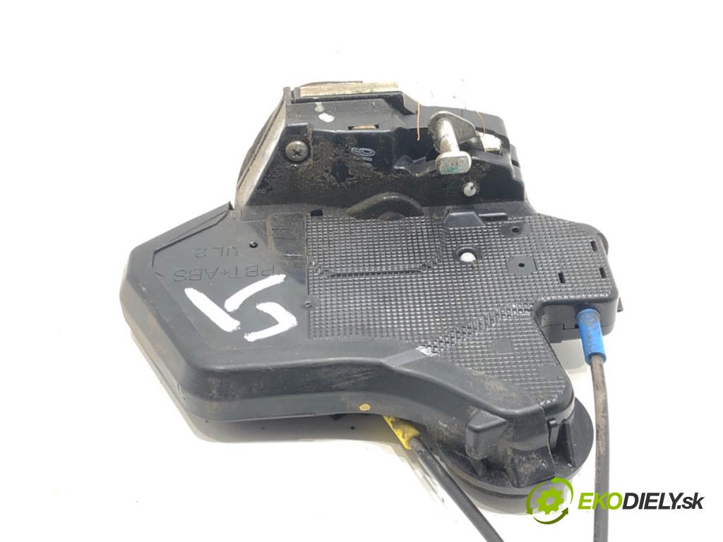 TOYOTA COROLLA Verso (ZER_, ZZE12_, R1_) 2004 - 2009    2.2 D-4D (AUR10_) 100 kW [136 KM] olej napędowy 2005 - 2009  zámok dveře levý zadní část