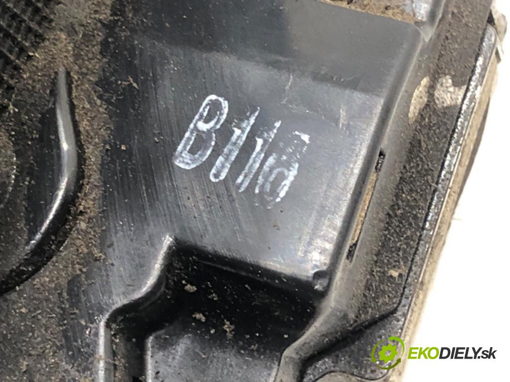 TOYOTA COROLLA Verso (ZER_, ZZE12_, R1_) 2004 - 2009    2.2 D-4D (AUR10_) 100 kW [136 KM] olej napędowy 2005 - 2009  zámok dveře levý zadní část