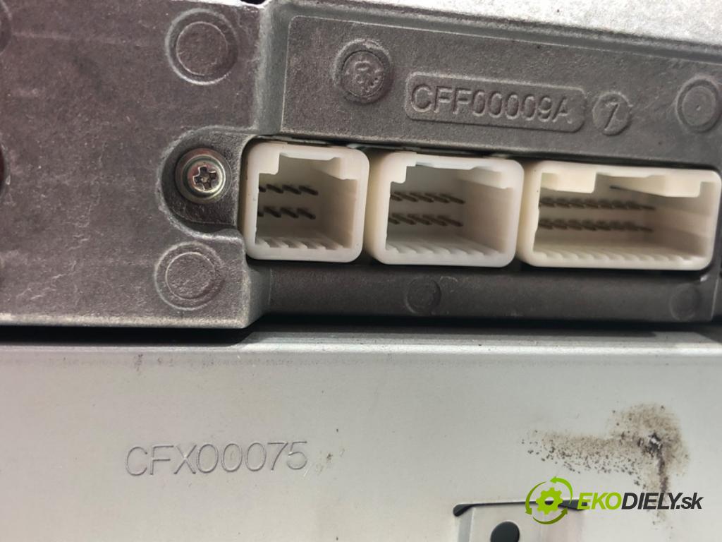 TOYOTA COROLLA Verso (ZER_, ZZE12_, R1_) 2004 - 2009    2.2 D-4D (AUR10_) 100 kW [136 KM] olej napędowy 2005 - 2009  RADIO 86120-0F010 (Audio zariadenie)