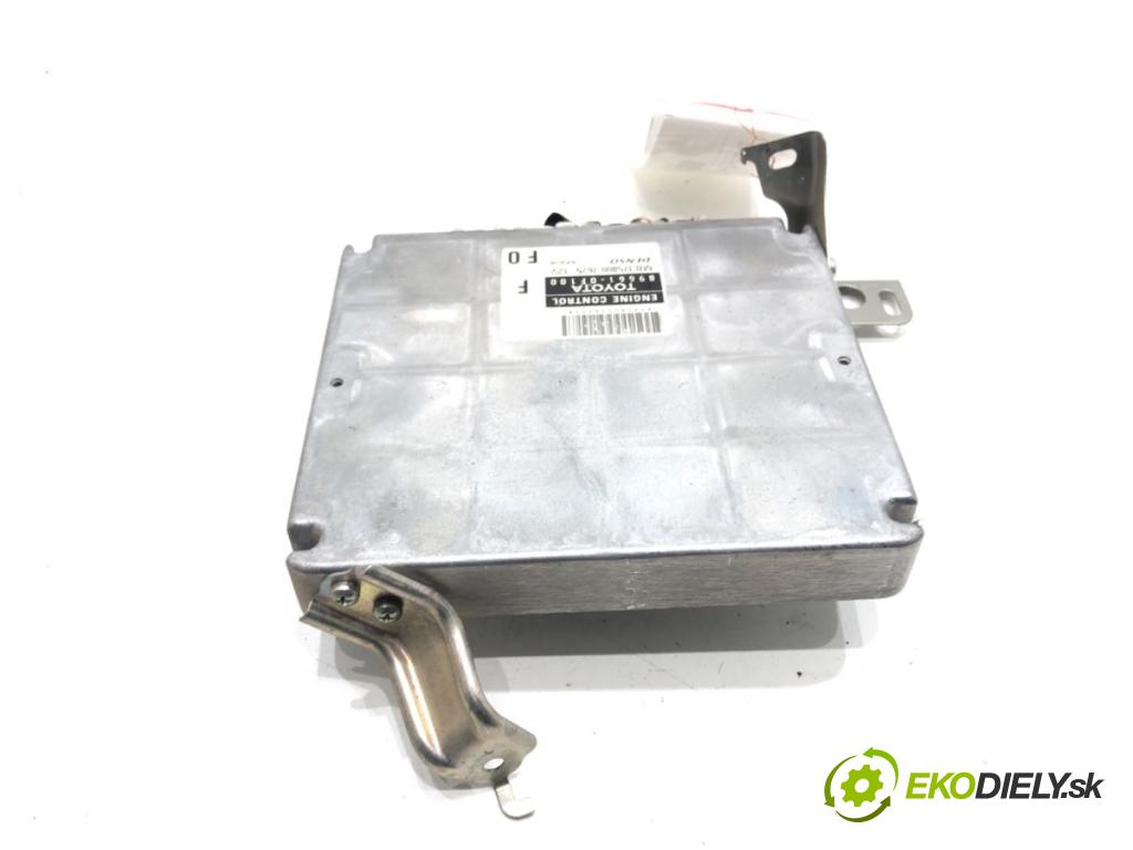 TOYOTA COROLLA Verso (ZER_, ZZE12_, R1_) 2004 - 2009    2.2 D-4D (AUR10_) 100 kW [136 KM] olej napędowy 2005 - 2009  riadiaca jednotka Motor 89661-0F100 (Riadiaca jednotka)