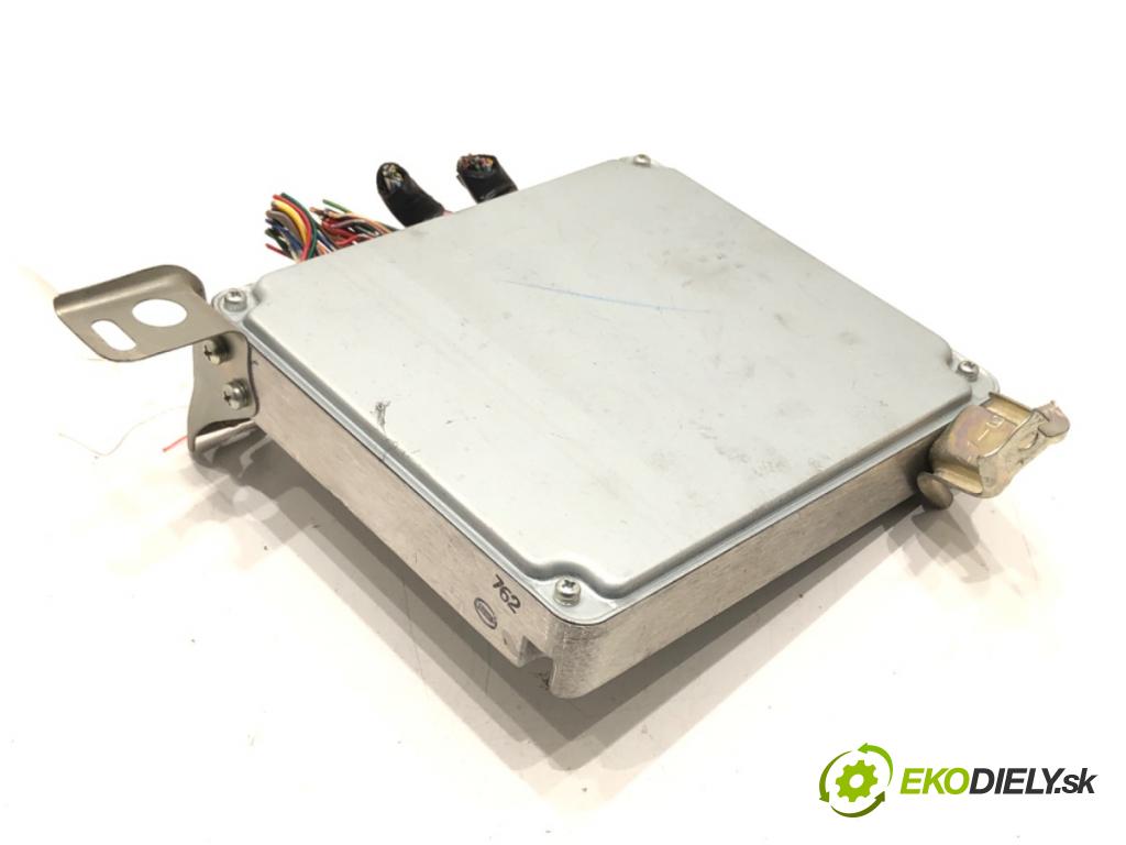 TOYOTA COROLLA Verso (ZER_, ZZE12_, R1_) 2004 - 2009    2.2 D-4D (AUR10_) 100 kW [136 KM] olej napędowy 2005 - 2009  riadiaca jednotka Motor 89661-0F100 (Riadiaca jednotka)