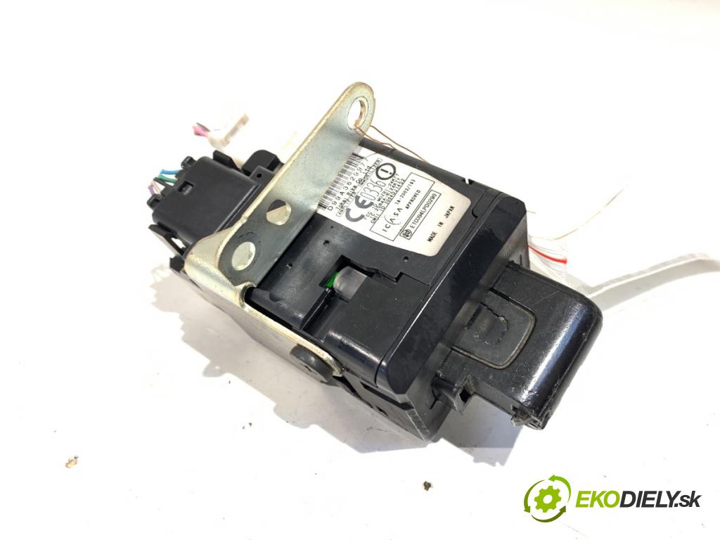 TOYOTA COROLLA Verso (ZER_, ZZE12_, R1_) 2004 - 2009    2.2 D-4D (AUR10_) 100 kW [136 KM] olej napędowy 2005 - 2009  spinačka  (Spínacia skrinka)