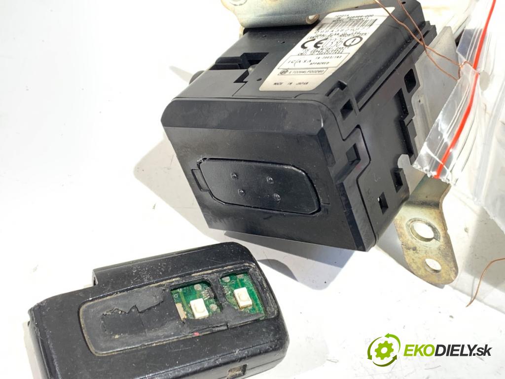 TOYOTA COROLLA Verso (ZER_, ZZE12_, R1_) 2004 - 2009    2.2 D-4D (AUR10_) 100 kW [136 KM] olej napędowy 2005 - 2009  spinačka  (Spínacia skrinka)