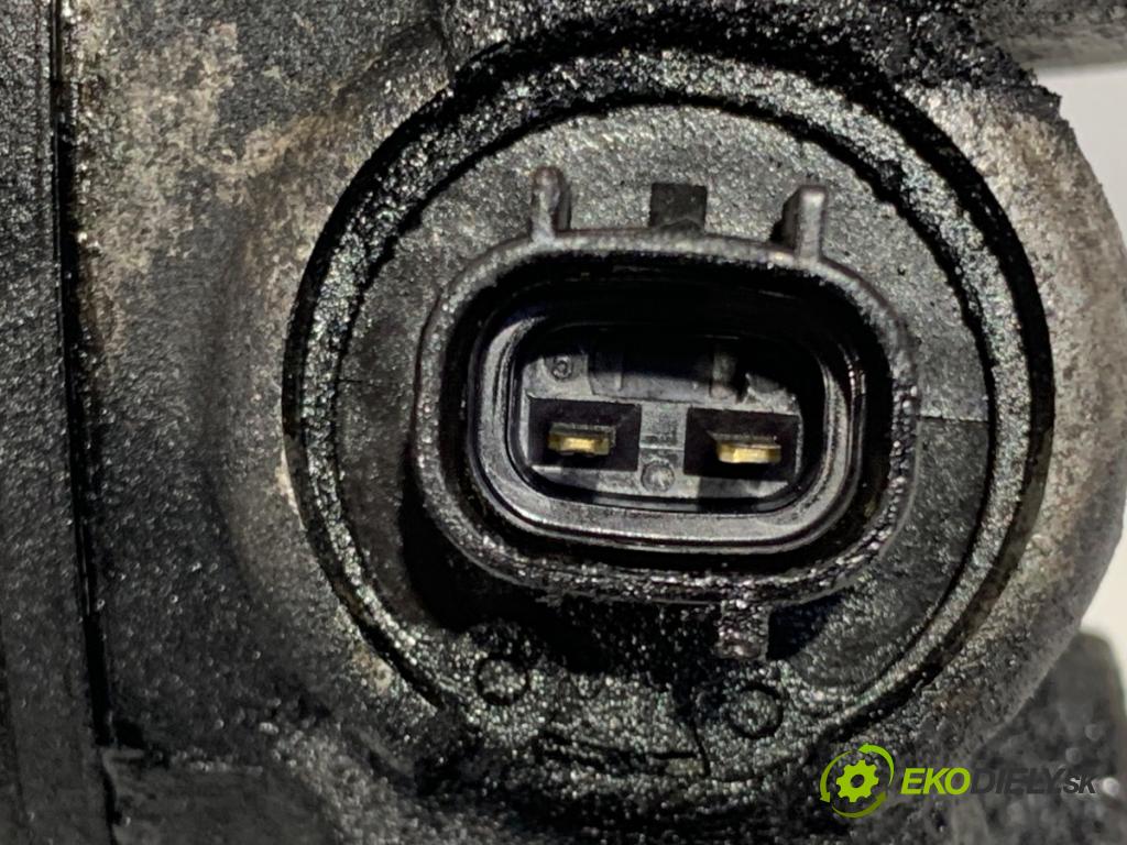 TOYOTA COROLLA Verso (ZER_, ZZE12_, R1_) 2004 - 2009    2.2 D-4D (AUR10_) 100 kW [136 KM] olej napędowy 2005 - 2009  Kompresor klimatizácie 5SE12C (Kompresor klimatizácie)