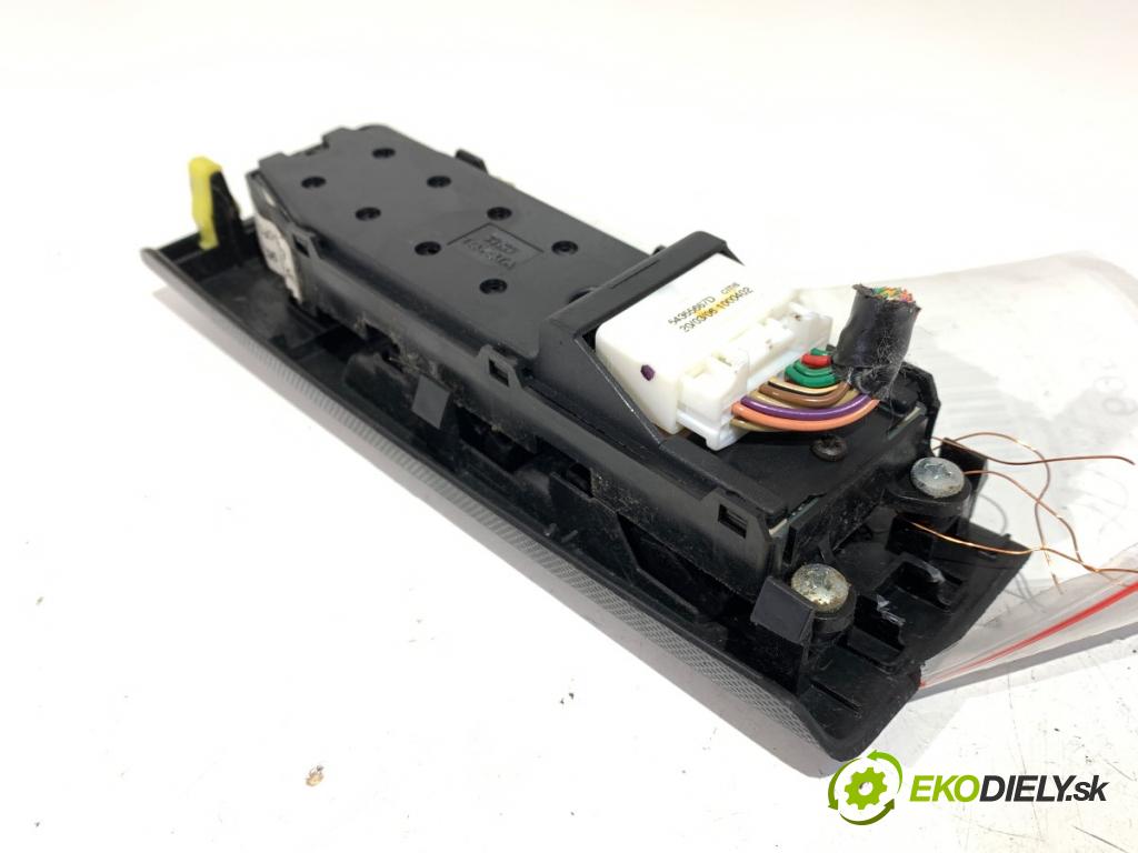TOYOTA COROLLA Verso (ZER_, ZZE12_, R1_) 2004 - 2009    2.2 D-4D (AUR10_) 100 kW [136 KM] olej napędowy 2005 - 2009  Prepínač okien 84820-0F030 (Prepínač/spínač/tlačidlo a ovládač kúrenia)