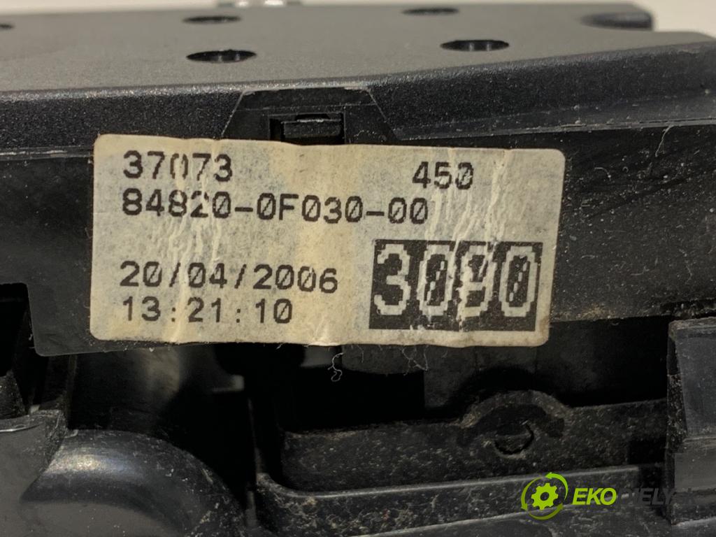 TOYOTA COROLLA Verso (ZER_, ZZE12_, R1_) 2004 - 2009    2.2 D-4D (AUR10_) 100 kW [136 KM] olej napędowy 2005 - 2009  Prepínač okien 84820-0F030 (Prepínač/spínač/tlačidlo a ovládač kúrenia)