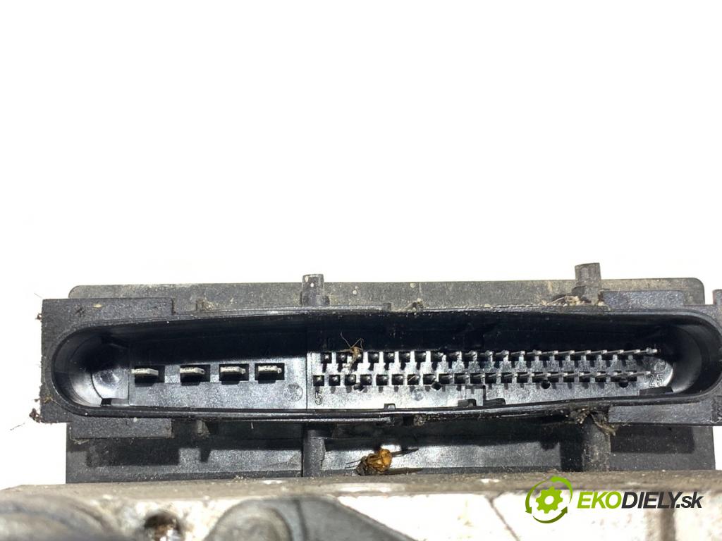 TOYOTA COROLLA Verso (ZER_, ZZE12_, R1_) 2004 - 2009    2.2 D-4D (AUR10_) 100 kW [136 KM] olej napędowy 2005 - 2009  Pumpa ABS 0265950412 (Pumpa ABS)