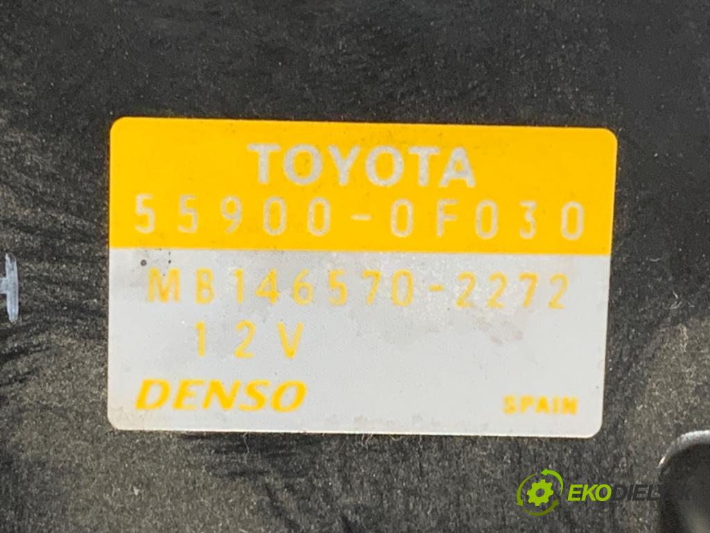 TOYOTA COROLLA Verso (ZER_, ZZE12_, R1_) 2004 - 2009    2.2 D-4D (AUR10_) 100 kW [136 KM] olej napędowy 2005 - 2009  Panel ovládania kúrenia 55900-0F030 (Prepínacie páčky pod volantom)