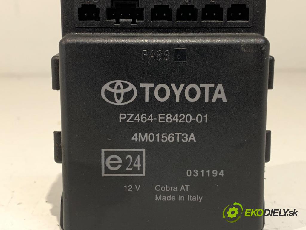 TOYOTA COROLLA Verso (ZER_, ZZE12_, R1_) 2004 - 2009    2.2 D-4D (AUR10_) 100 kW [136 KM] olej napędowy 2005 - 2009  Modul PDC PZ464-E8420-01 (Riadiaca jednotka ostatné)