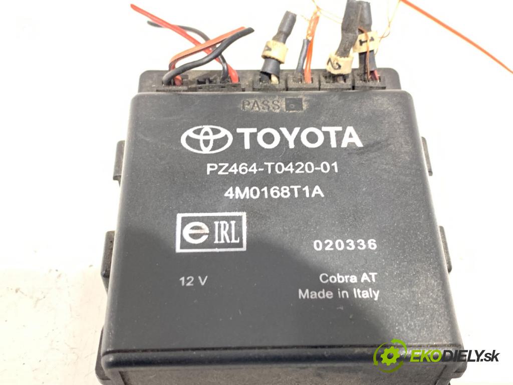 TOYOTA COROLLA Verso (ZER_, ZZE12_, R1_) 2004 - 2009    2.2 D-4D (AUR10_) 100 kW [136 KM] olej napędowy 2005 - 2009  Modul PDC PZ464-T0420-01 (Riadiaca jednotka ostatné)