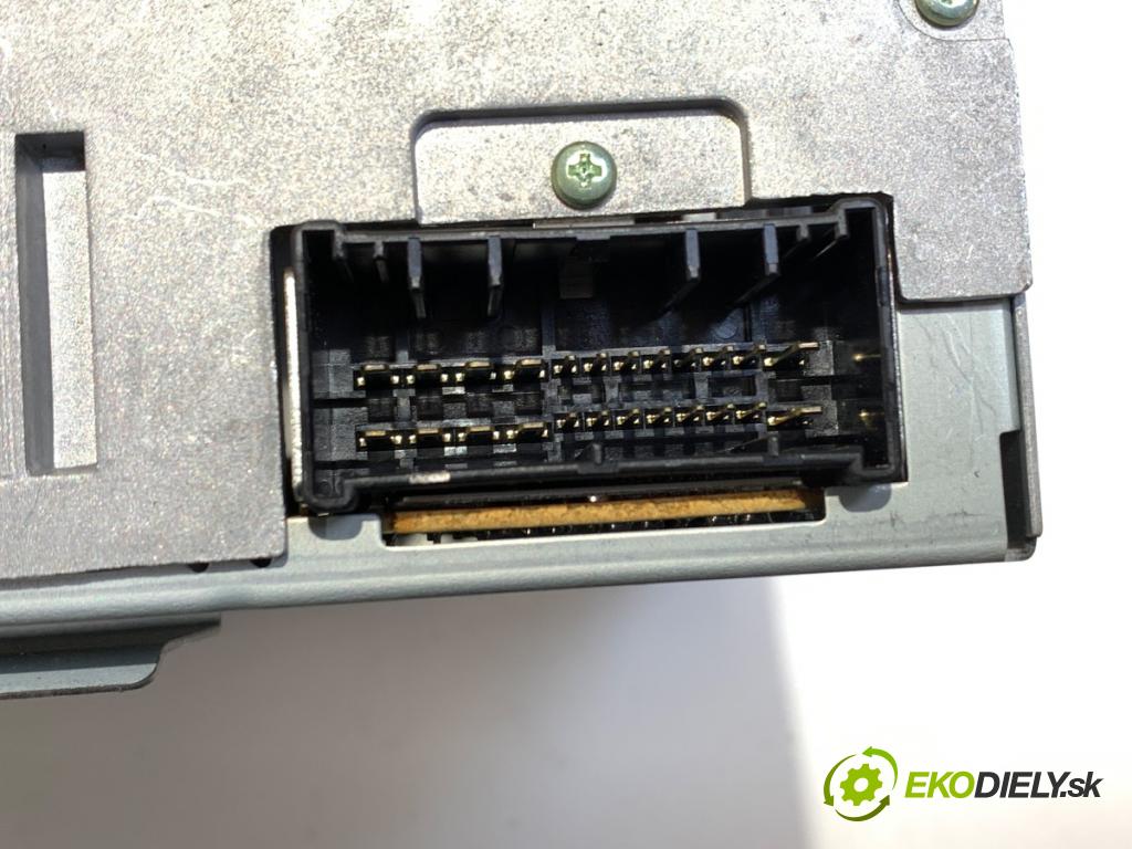 KIA SPORTAGE II (JE_, KM) 2004 - 2022    2.0 i 16V 104 kW [141 KM] benzyna 2004 - 2022  RADIO HN445KMEUA (Audio zariadenie)