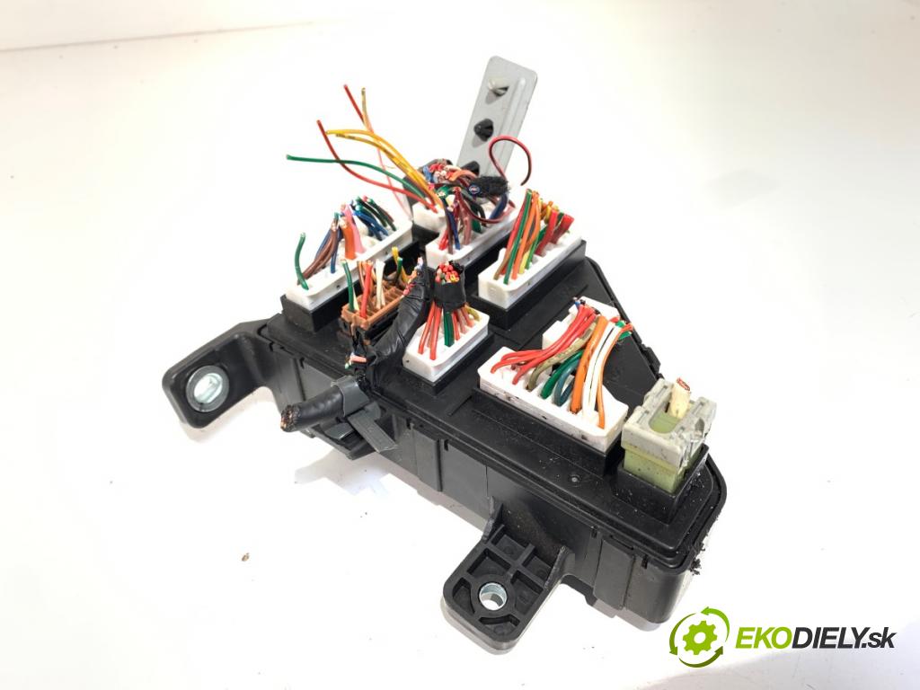 KIA SPORTAGE II (JE_, KM) 2004 - 2022    2.0 i 16V 104 kW [141 KM] benzyna 2004 - 2022  modul BSI 91950-1F520 (Pojistkové skříňky)