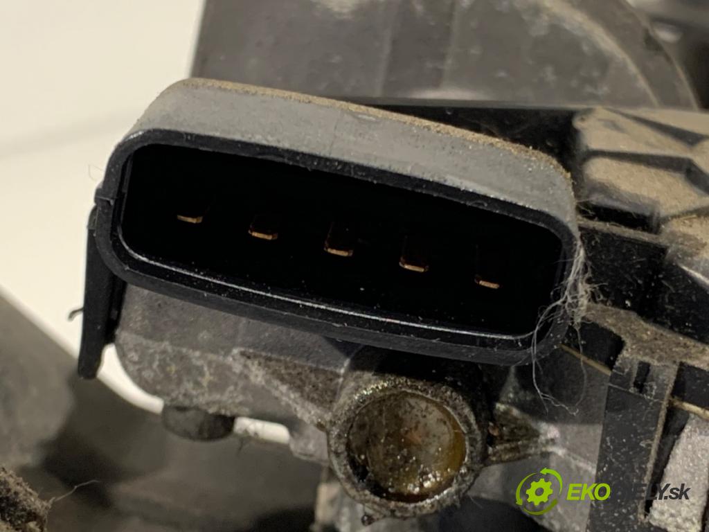 KIA SPORTAGE II (JE_, KM) 2004 - 2022    2.0 i 16V 104 kW [141 KM] benzyna 2004 - 2022  Mechanizmus stieračov predný  (Motorček stieračov predné)