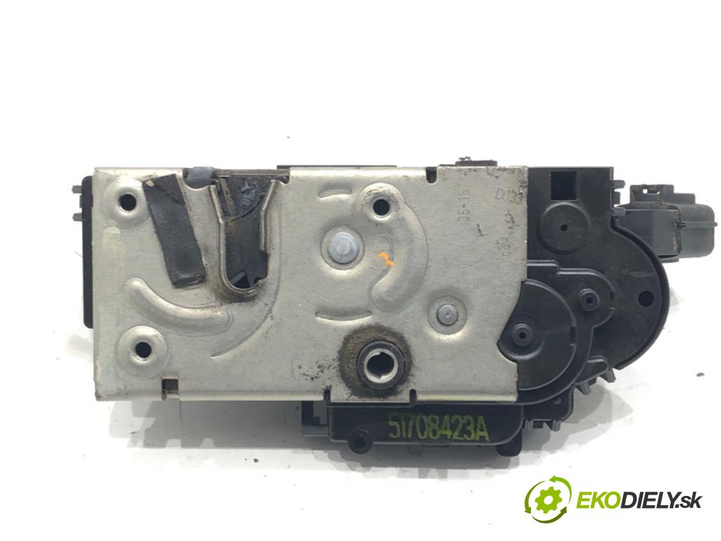 FIAT CROMA (194_) 2005 - 2022    1.9 D Multijet (194AXC1B, 194AXC12) 110 kW [150 KM] olej napędowy 2005 - 2011  zámok dveře levý zadní část 51708423A