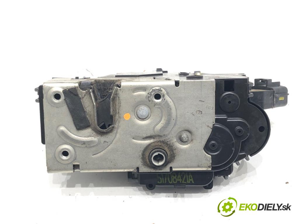 FIAT CROMA (194_) 2005 - 2022    1.9 D Multijet (194AXC1B, 194AXC12) 110 kW [150 KM] olej napędowy 2005 - 2011  zámok dveře levý přední část 51708421A