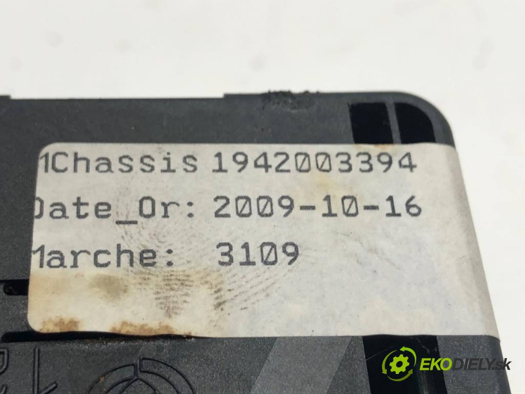 FIAT CROMA (194_) 2005 - 2022    1.9 D Multijet (194AXC1B, 194AXC12) 110 kW [150 KM] olej napędowy 2005 - 2011  spinačka 7354473430 (Spínacia skrinka a kľúč)