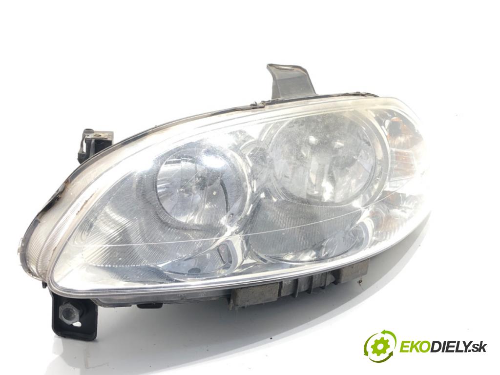 FIAT CROMA (194_) 2005 - 2022    1.9 D Multijet (194AXC1B, 194AXC12) 110 kW [150 KM] olej napędowy 2005 - 2011  světlomet levý přední část 42550748