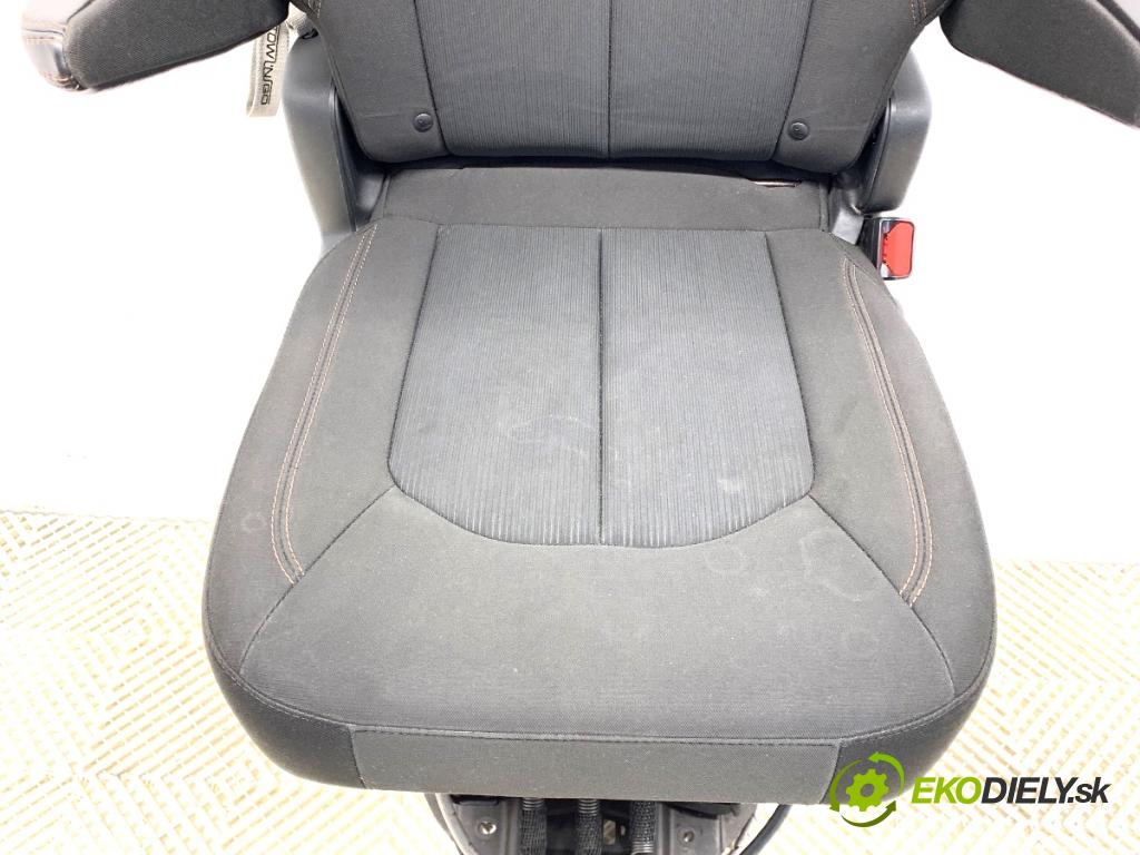 CHRYSLER PACIFICA 2016 - 2022    3.6 214 kW [291 KM] benzyna 2016 - 2022  Sedadlo zad pravy