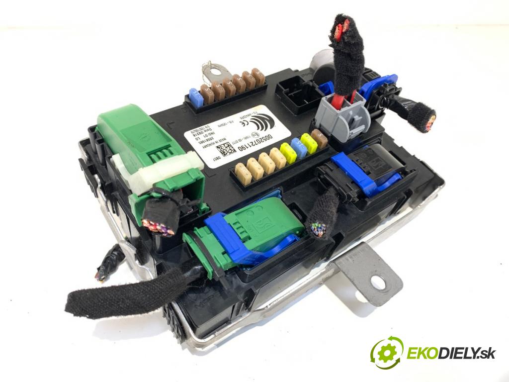 FIAT TIPO Kombi (356_) 2016 - 2022    1.4 (356WXA1B) 70 kW [95 KM] benzyna 2016 - 2022  modul BSI 00520721190 (Pojistkové skříňky)