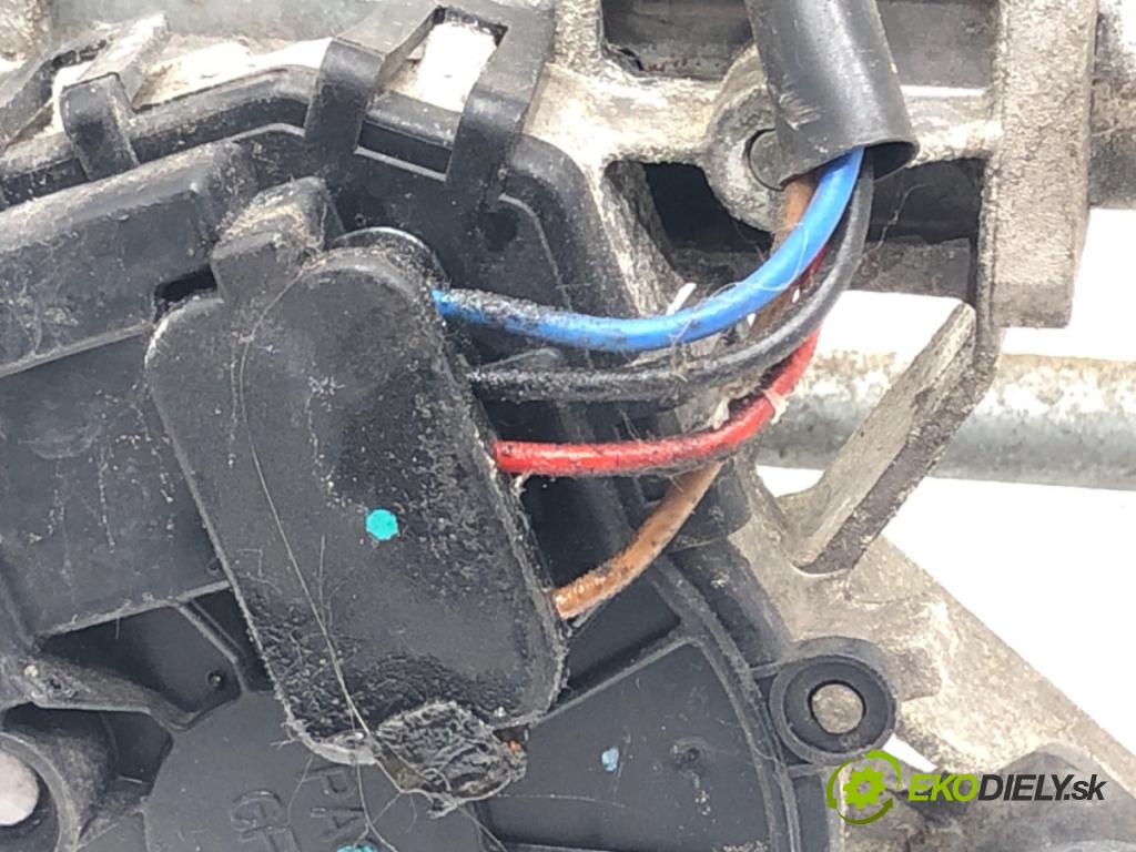 CHEVROLET CRUZE (J300) 2009 - 2022    1.8 104 kW [141 KM] benzyna 2009 - 2022  Mechanizmus stieračov predný 96893302 (Motorček stieračov predné)