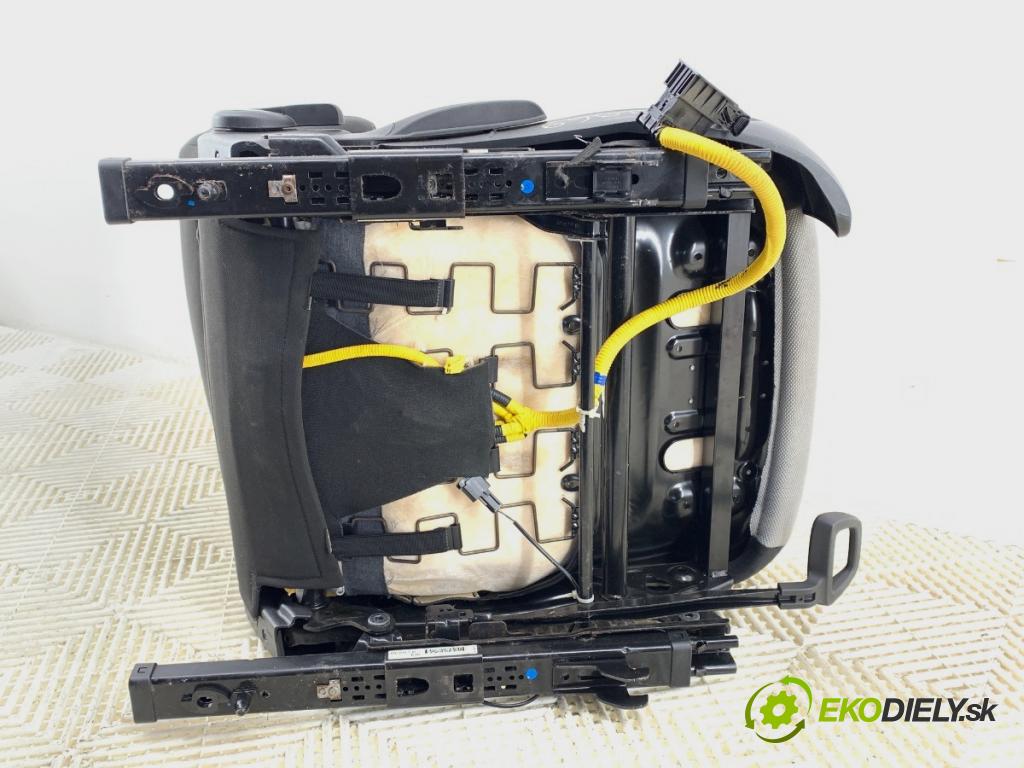 CHEVROLET CRUZE sedan 2011 104 kW 1.8 1796 Sedadlo pravy predný