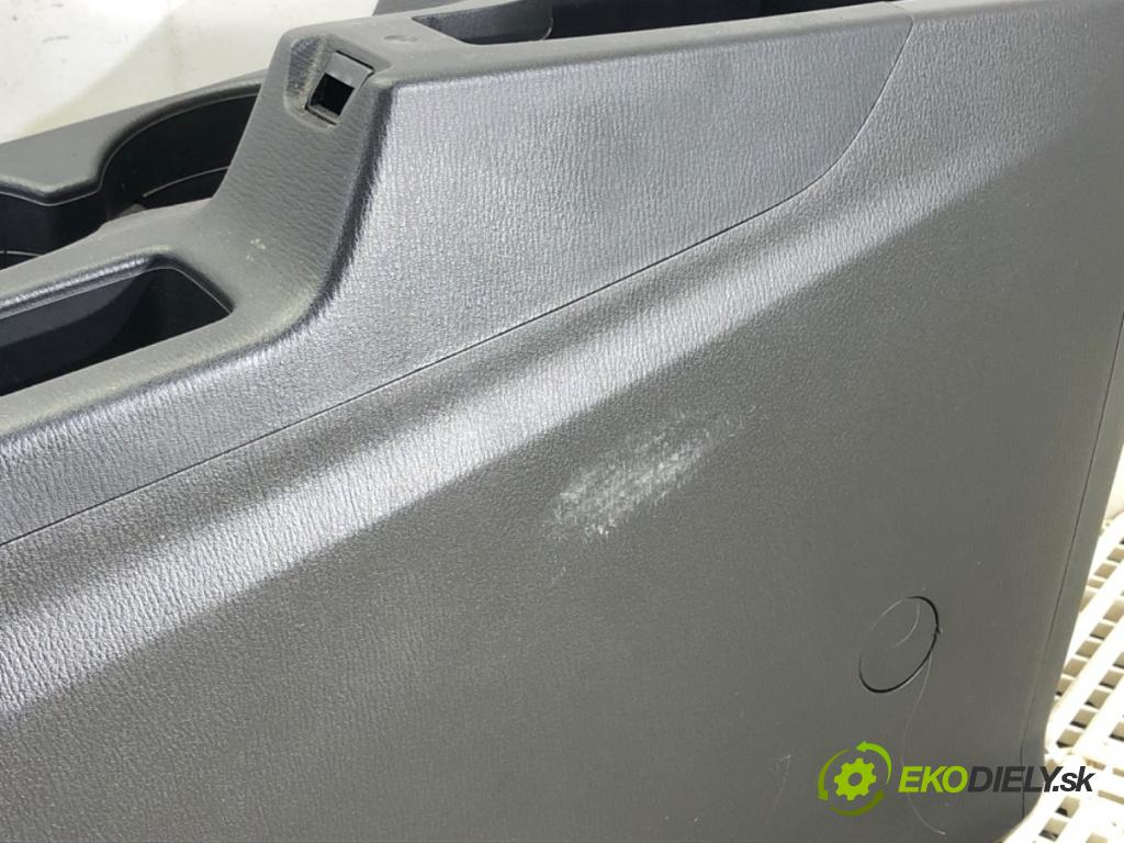 MAZDA CX-5 (KE, GH) 2011 - 2017    2.2 D (KE2FW) 129 kW [175 KM] olej napędowy 2012 - 2017  Tunel stredový  (Stredový tunel / panel)