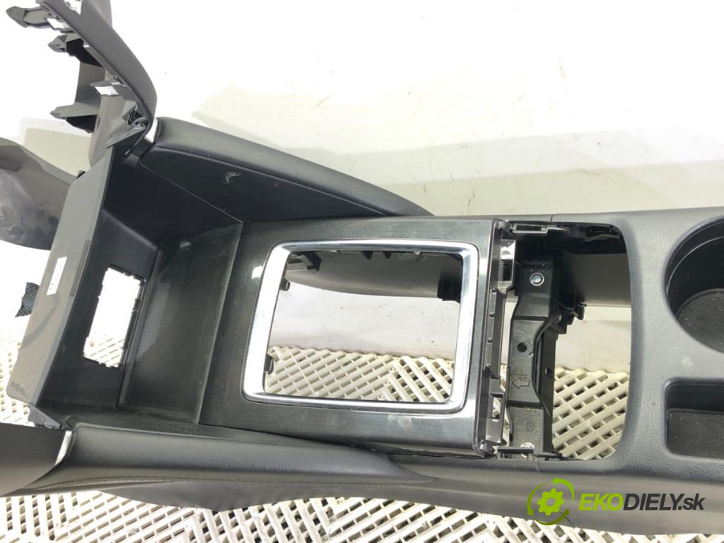 MAZDA CX-5 (KE, GH) 2011 - 2017    2.2 D (KE2FW) 129 kW [175 KM] olej napędowy 2012 - 2017  Tunel stredový  (Stredový tunel / panel)