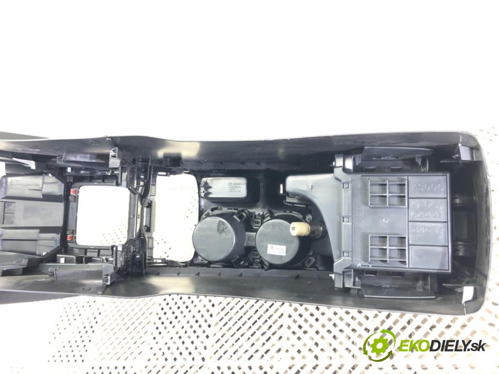 MAZDA CX-5 (KE, GH) 2011 - 2017    2.2 D (KE2FW) 129 kW [175 KM] olej napędowy 2012 - 2017  Tunel stredový  (Stredový tunel / panel)