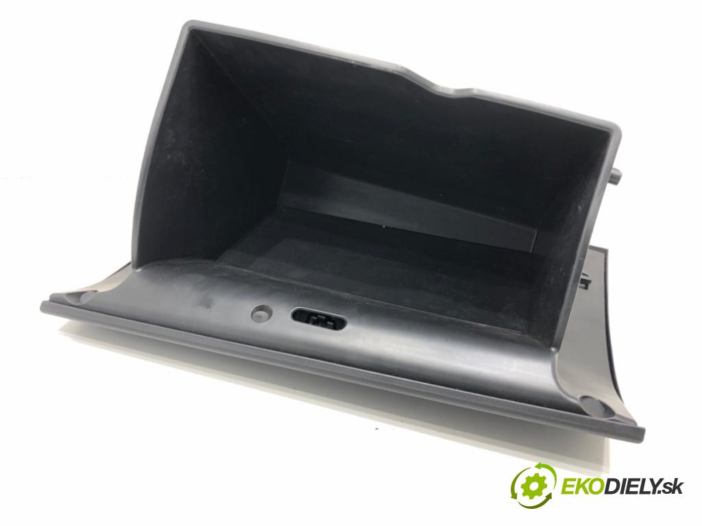 MAZDA CX-5 (KE, GH) 2011 - 2017    2.2 D (KE2FW) 129 kW [175 KM] olej napędowy 2012 - 2017  Priehradka, kastlík spolujazdca  (Priehradka, kastlík)